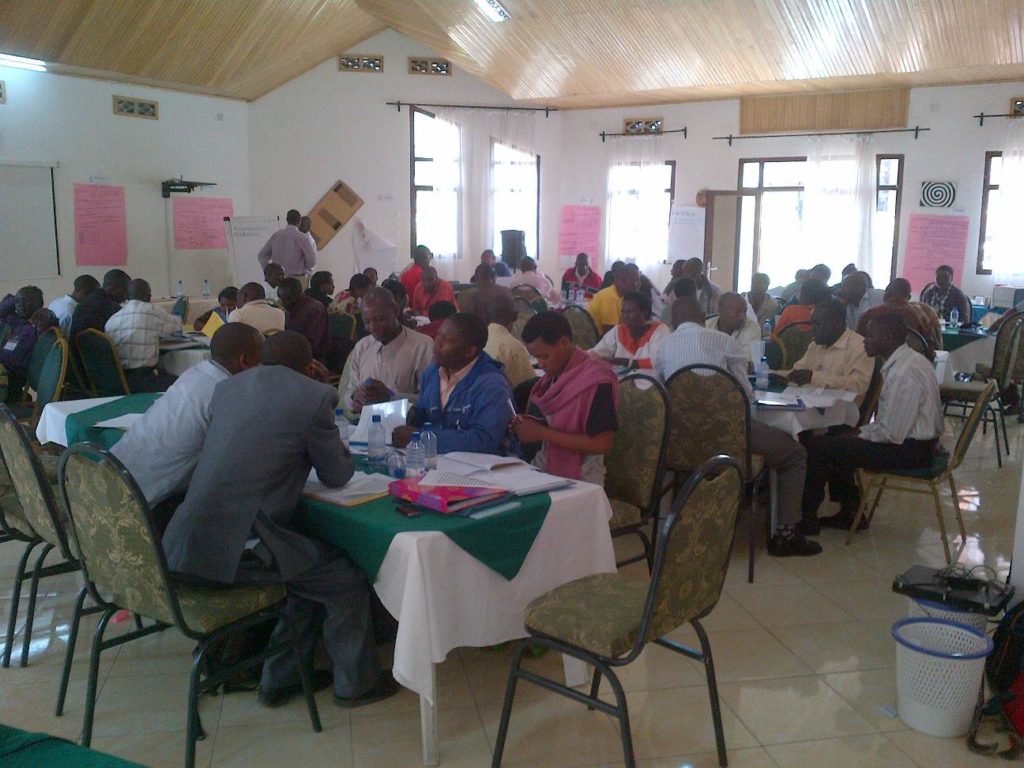 CHWs share experiences in learning sessions in Rwanda